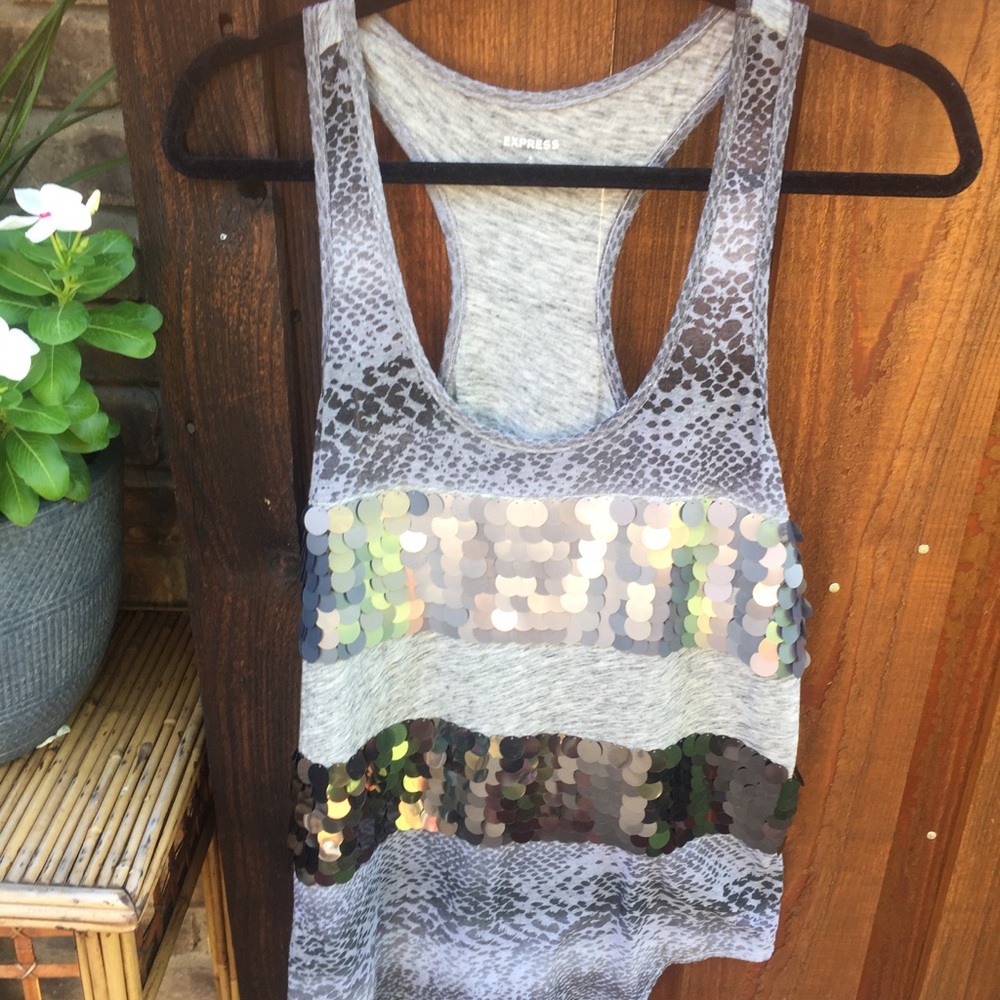 Express razorback top